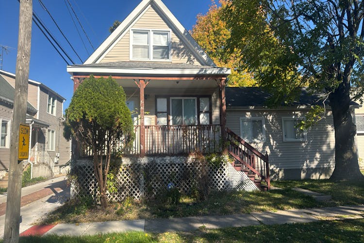 2610 Grunewald St Blue Island, IL 60406, Cook County