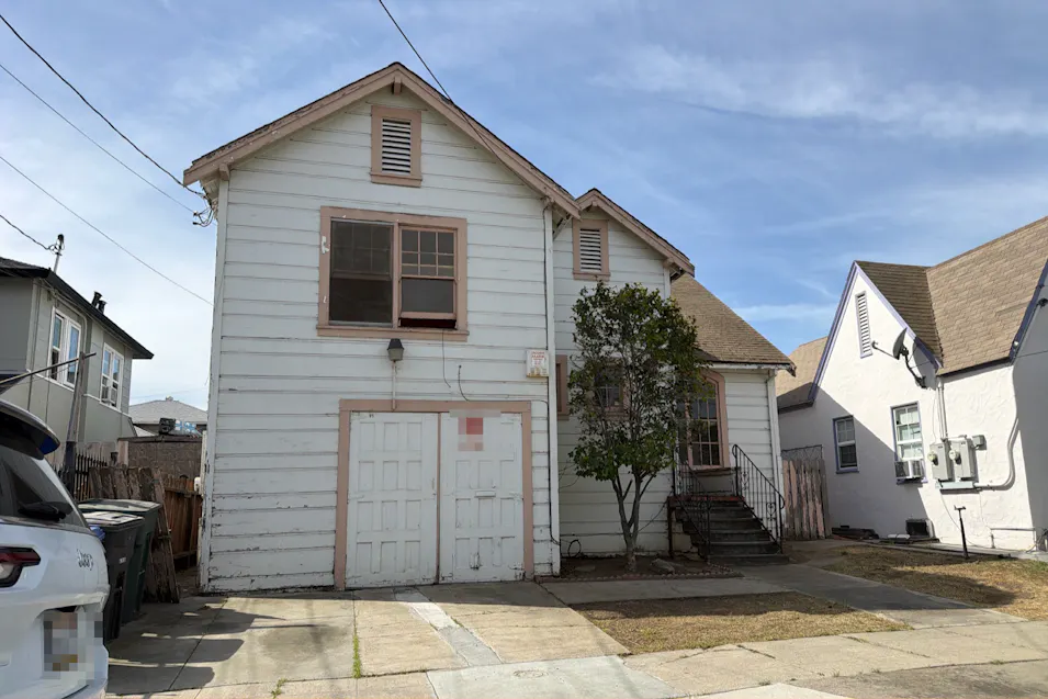 290 E 16th St Pittsburg, CA 94565-3807, Contra Costa County