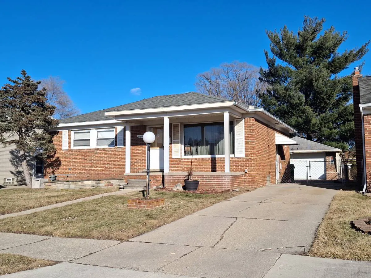 Johnston Ave, Eastpointe, MI 48021 #1