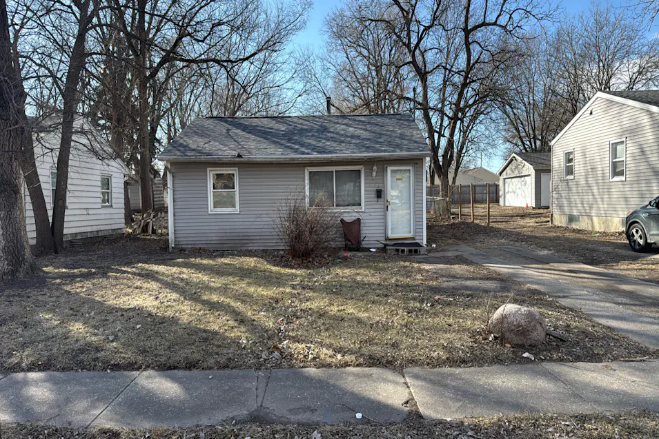 1316 27th Ct Des Moines, IA 50317, Polk County