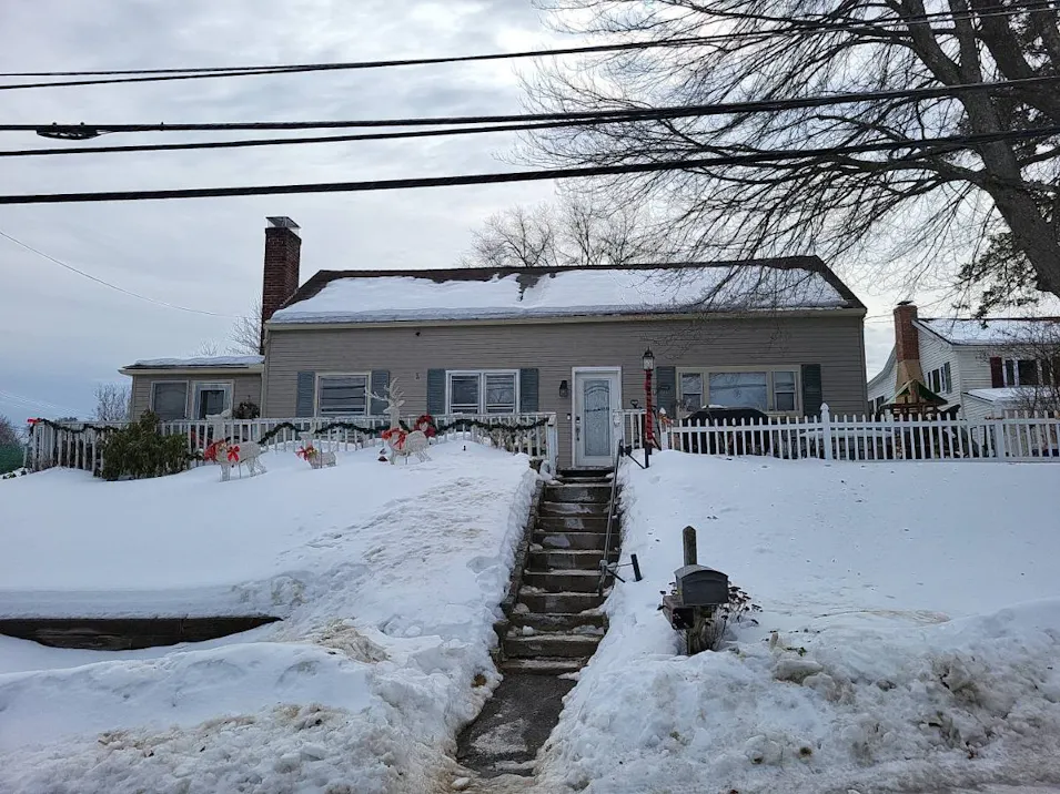 2 West Hobart Street Nashua, NH 03060, Hillsborough County
