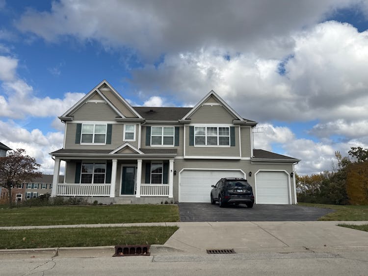 5 Richmond Cir South Elgin, IL 60177, Kane County