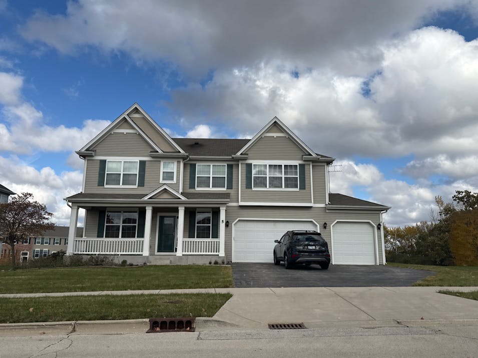 5 Richmond Cir South Elgin, IL 60177, Kane County
