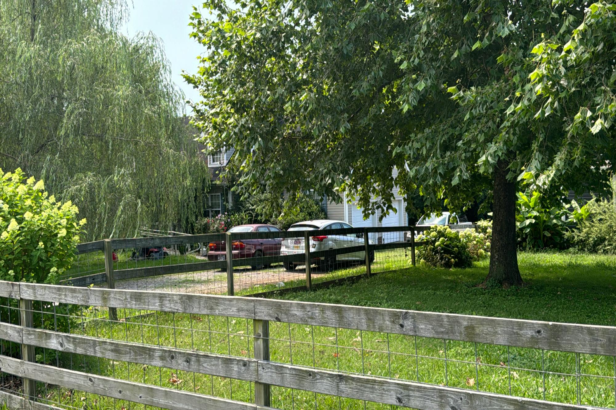 Crest Ave, West Haven, CT 06516