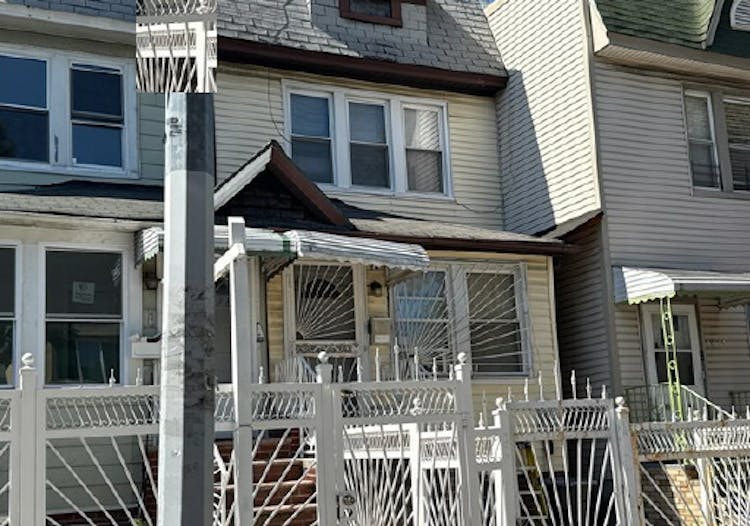 3036 91st St East Elmhurst, NY 11369, Queens County