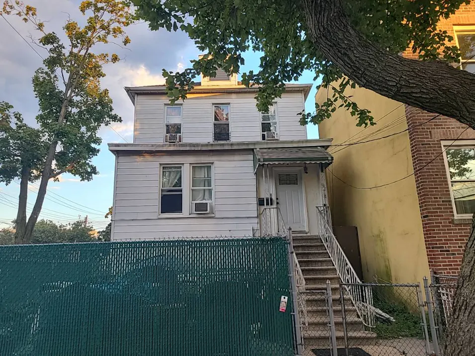 1118 Lydig Ave Bronx, NY 10461, Bronx County