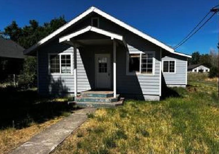 400 First St White Swan, WA 98952, Yakima County