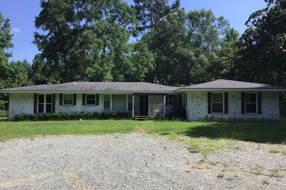 305 Bernard St Carthage, TX 75633, Panola County