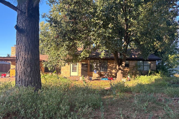 1946 W Elm St Durant, OK 74701, Bryan County