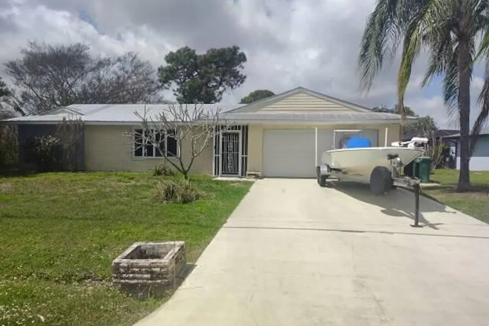 2486 SE Wishbone Rd Port Saint Lucie, FL 34952, St. Lucie County