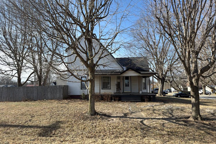 214 North Sterling Avenue Veedersburg, IN 47987, Fountain County