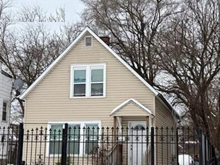 11824 S Eggleston Avenue Chicago, IL 60628, Cook County