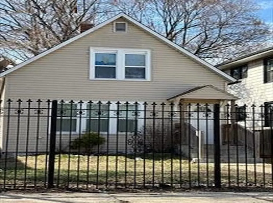 11824 S Eggleston Avenue Chicago, IL 60628, Cook County