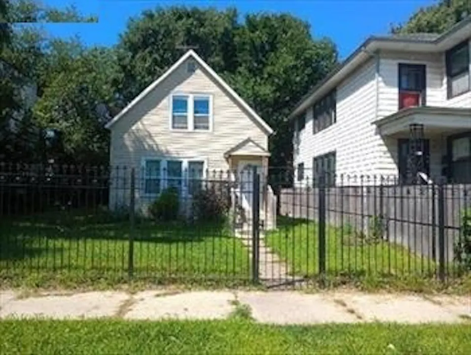 11824 S Eggleston Avenue Chicago, IL 60628, Cook County