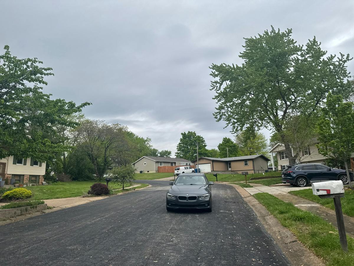 Schaffner Dr, Saint Charles, MO 63301