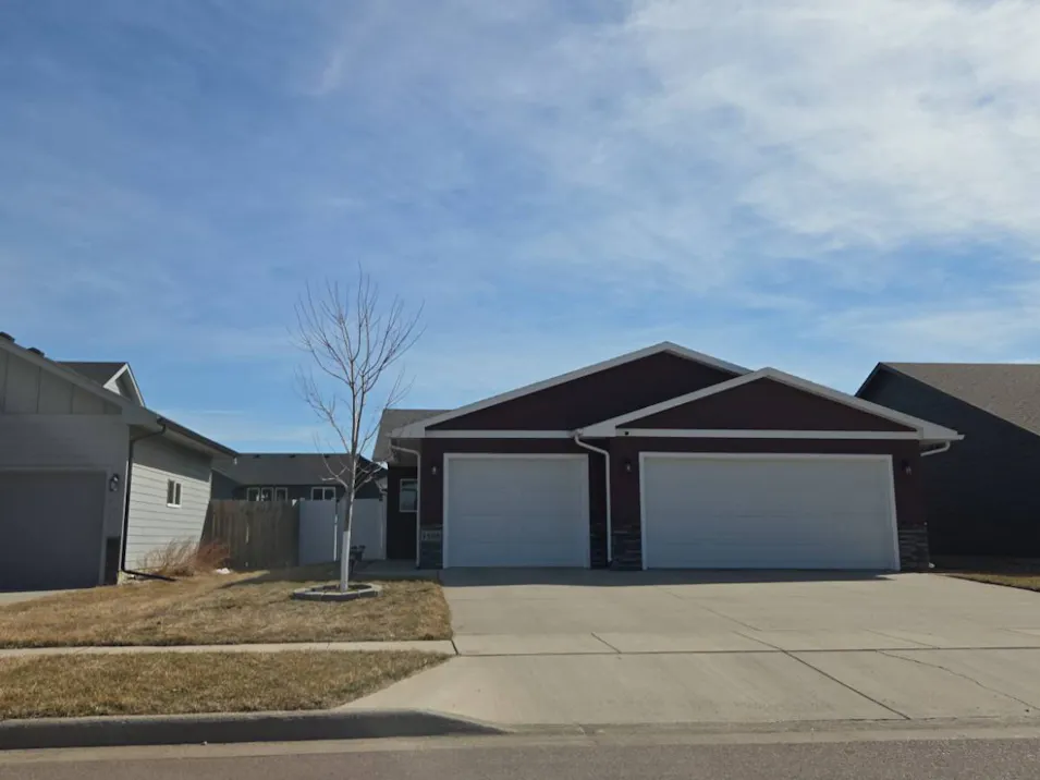 1508 S Gill Ave Sioux Falls, SD 57106, Minnehaha County