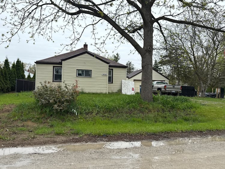 34916 College St Westland, MI 48185, Wayne County