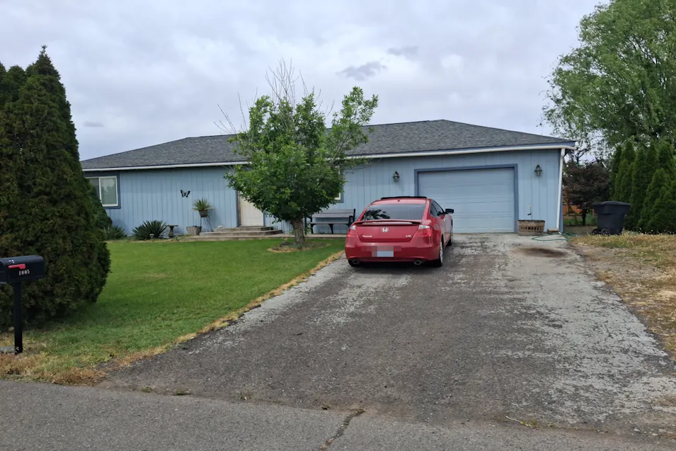 1005 Merlot St Granger, WA 98932, Yakima County