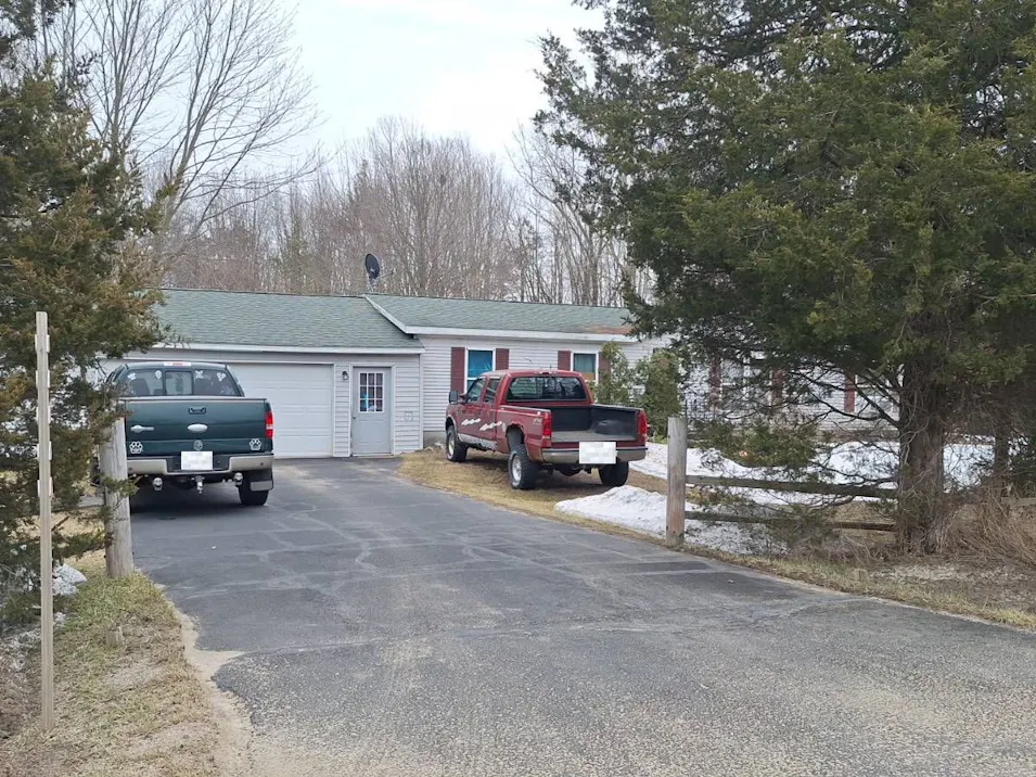 1823 57th St Fennville, MI 49408, Allegan County