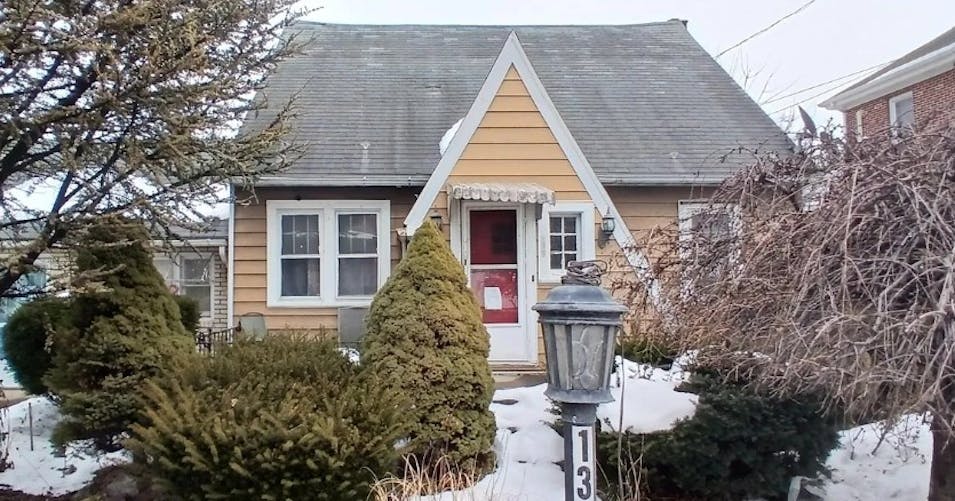 135 S Market St Elysburg, PA 17824, Northumberland County