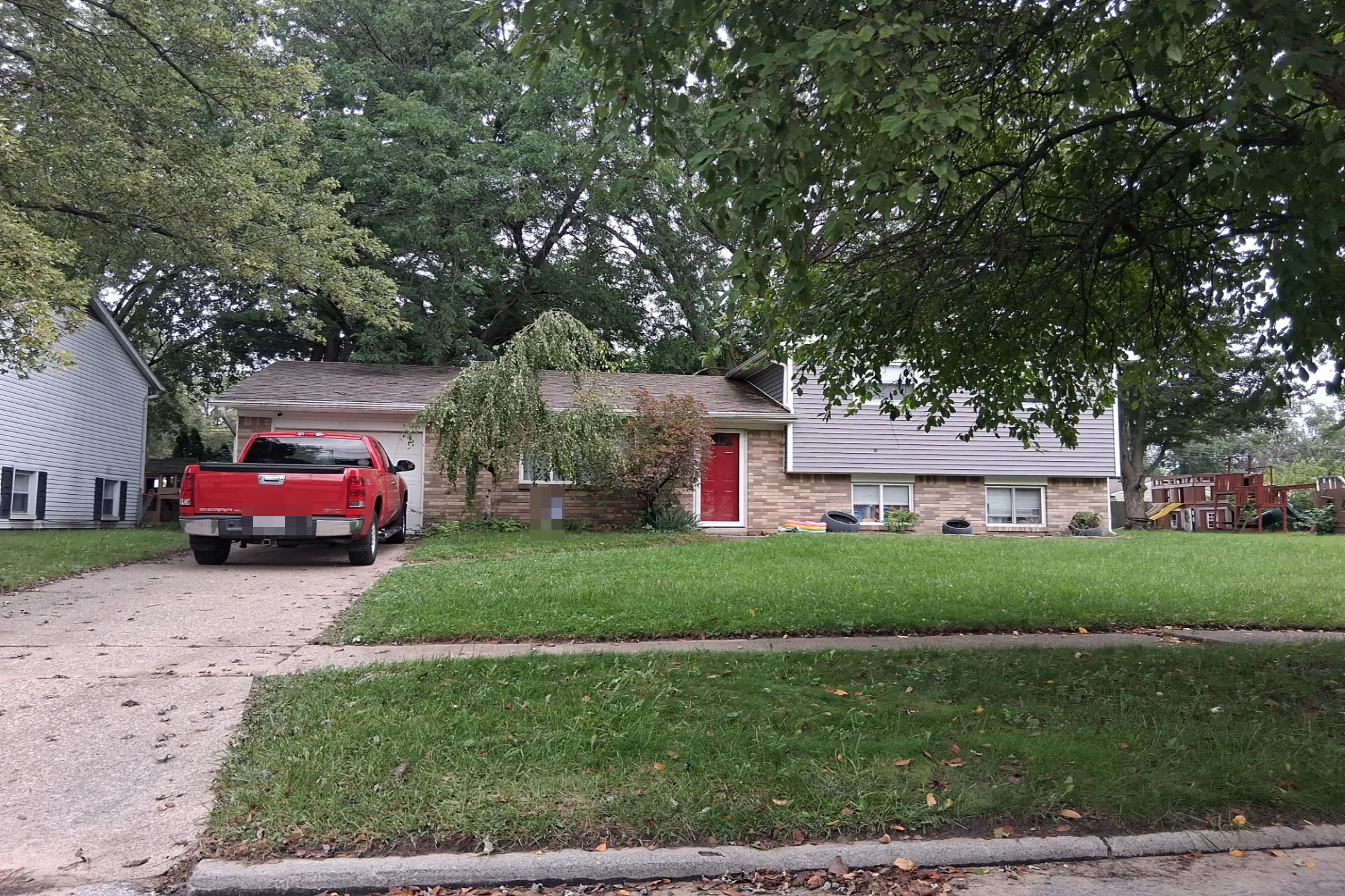 Cheswick St, Holland, OH 43528