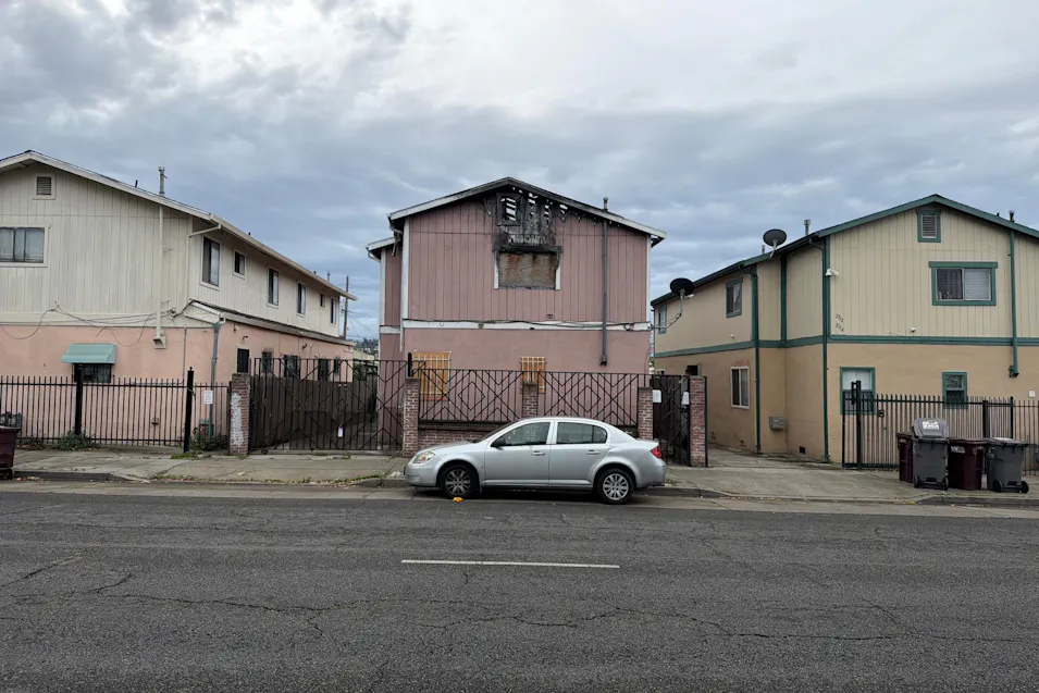 2718- 2720 73rd Avenue Oakand, CA 94605, Alameda County