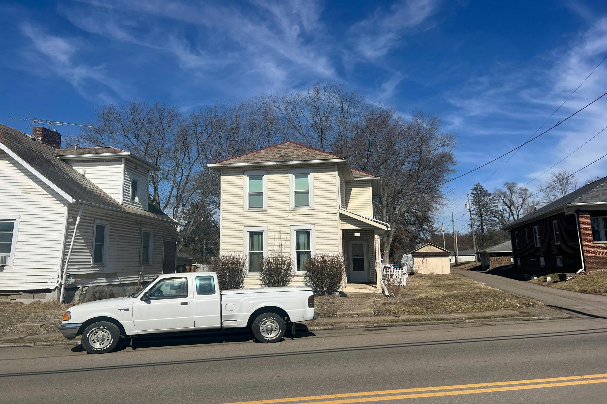 Ridge Ave, Zanesville, OH 43701