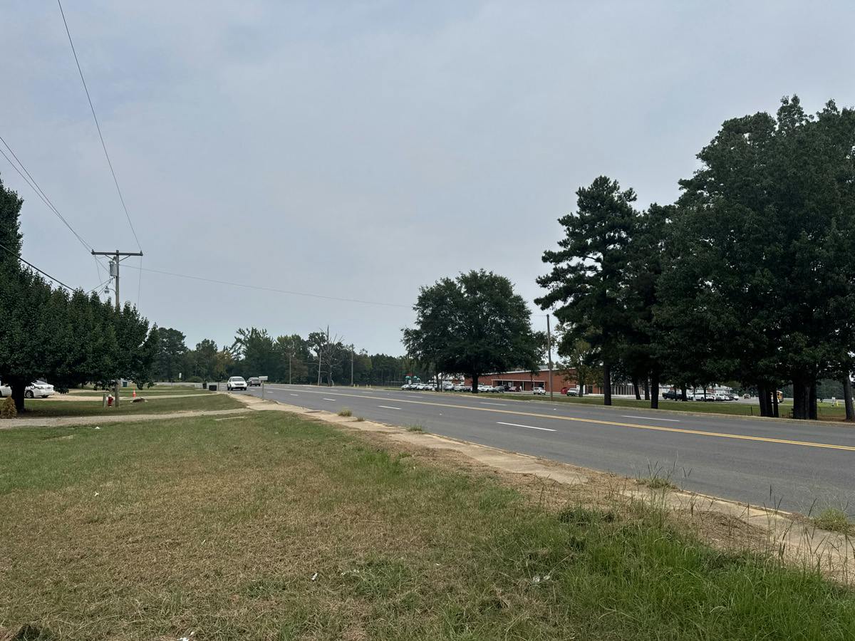 Martin St, Warren, AR 71671
