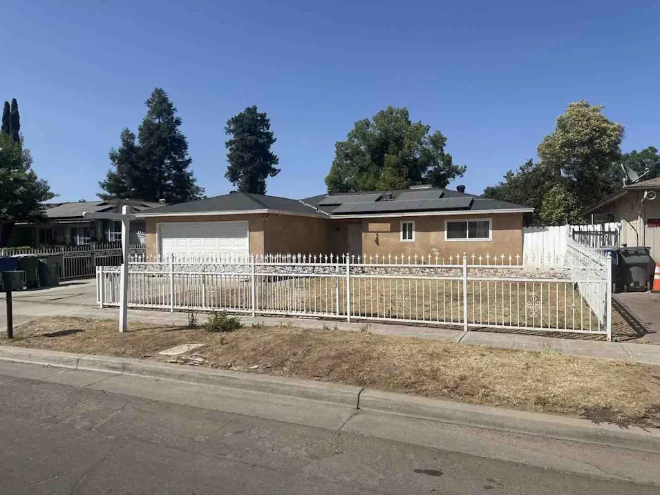 4776 N Holt Ave Fresno, CA 93705, Fresno County