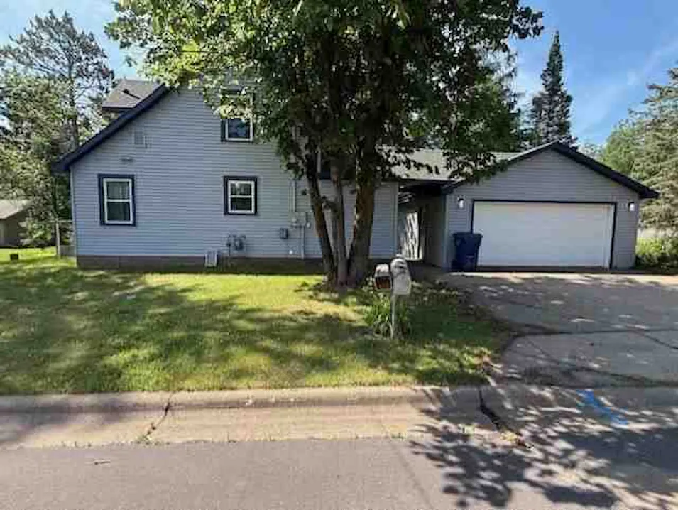 1830 E 39th St Hibbing, MN 55746, St Louis County