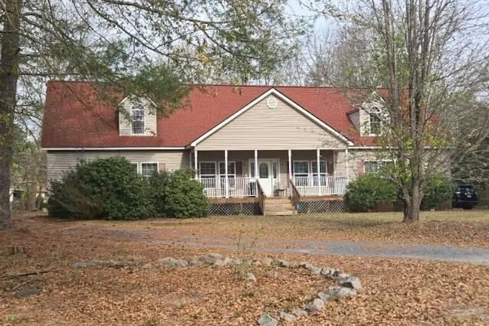 1201 Eastview Dr Aberdeen, NC 28315, Moore County