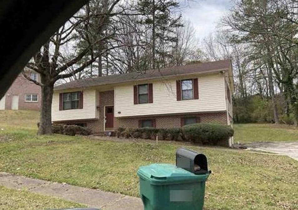 2312 6th St Nw Center Point, AL 35215, Jefferson County