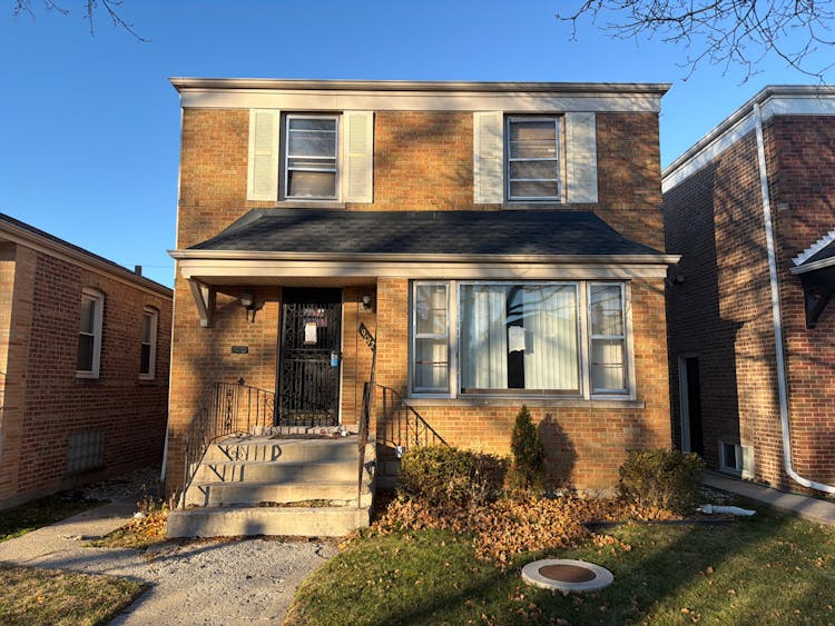 9012 S Ridgeland Ave Chicago, IL 60617, Cook County