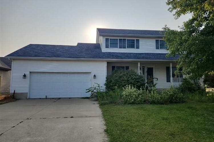 1035 Country Mnr Mount Zion, IL 62549, Macon County