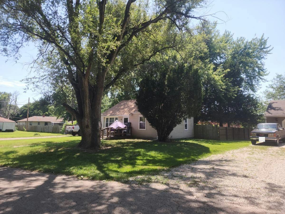 Taylor St, Topeka, KS 66608