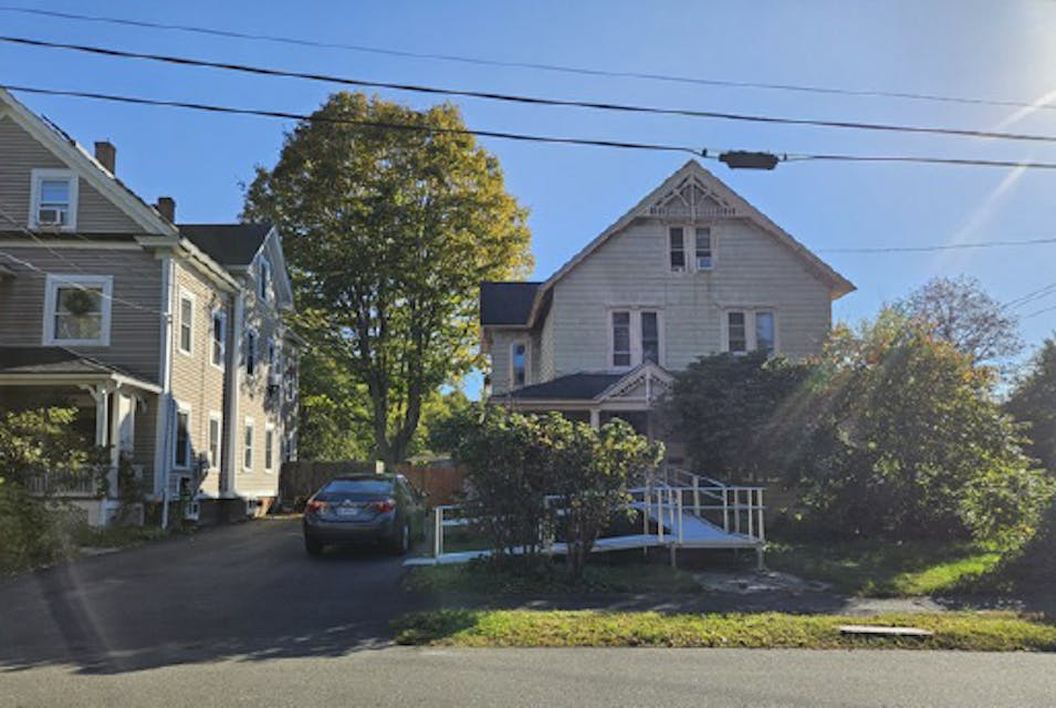 42 Garfield St Greenfield, MA 01301, Franklin County