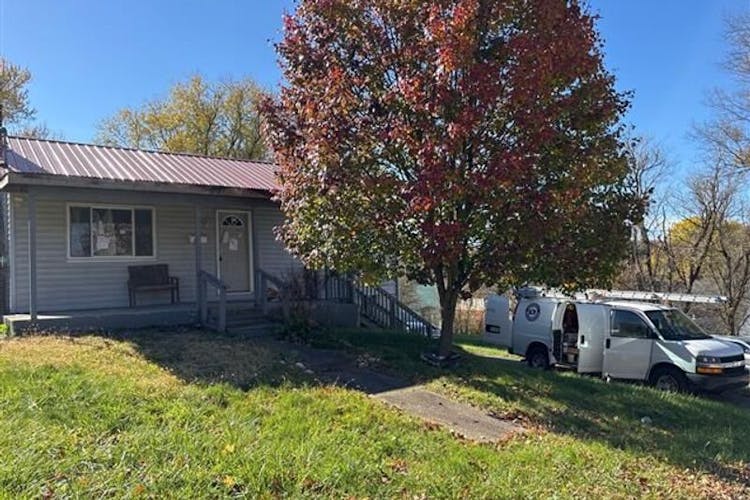 110 Grant St Burgettstown, PA 15021, Washington County