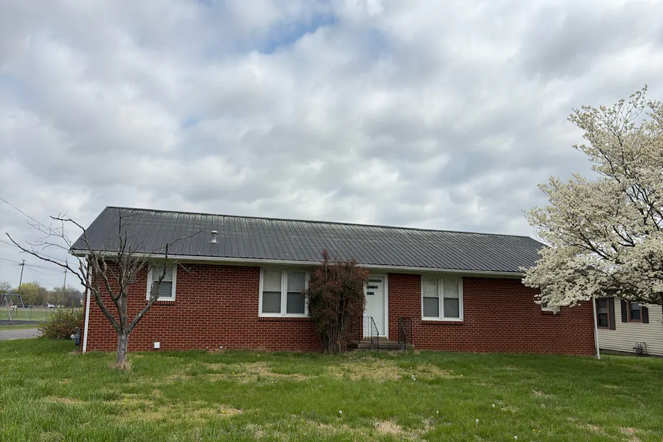 308 E 4th St Smiths Grove, KY 42171, Warren County