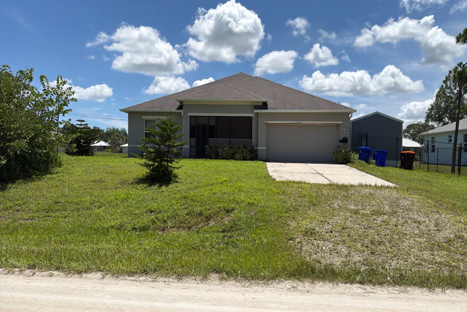 8070 96th Ave Vero Beach, FL 32967, Indian River County