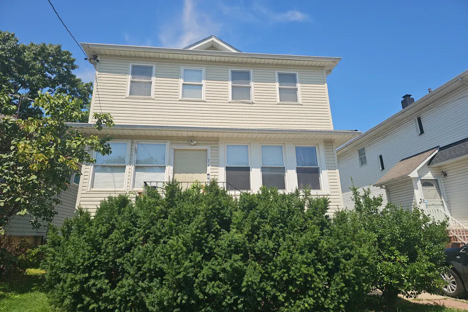 21 Sylvia St Staten Island, NY 10312, Richmond County