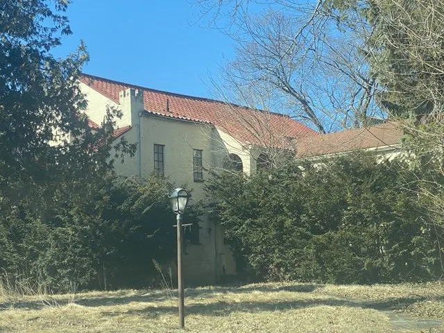 Sedgwick Rd, West Hartford, CT 06107 #1
