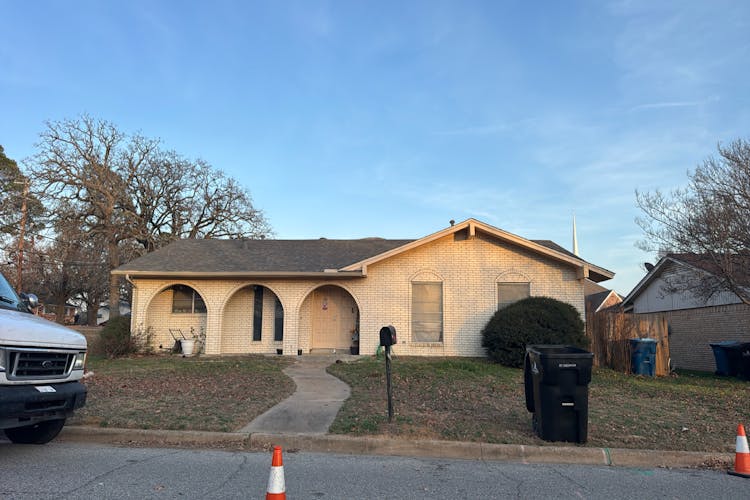 600 S Hyde Park Ave Denison, TX 75020, Grayson County