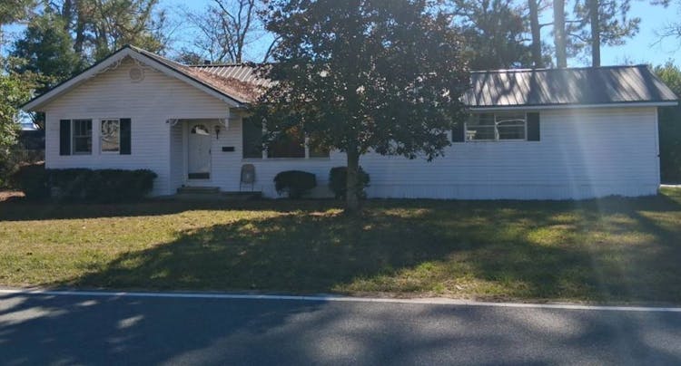 304 E 3rd Street Adel, GA 31620, Cook County