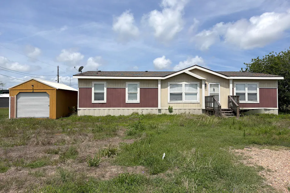 1602 W Saint Louis Ave Seadrift, TX 77983, Calhoun County