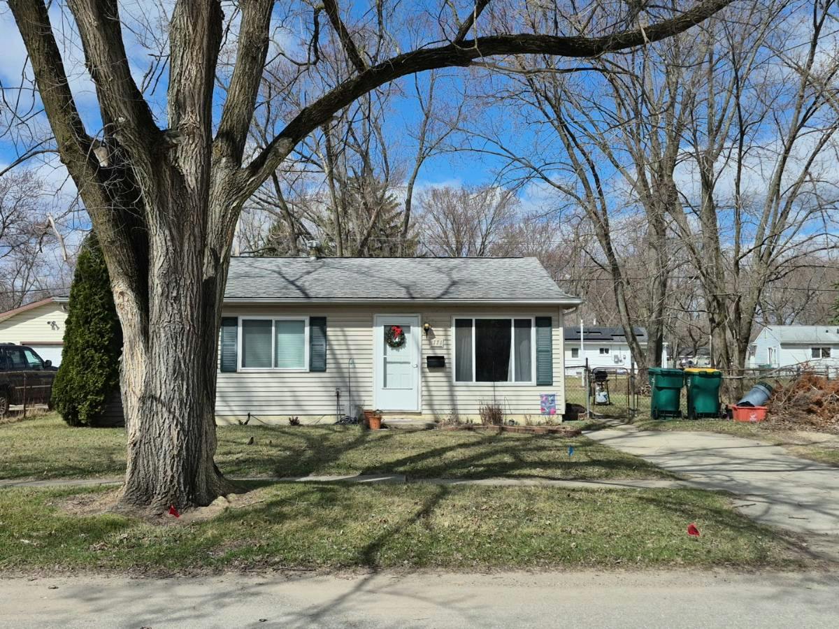 Knowles St, Ypsilanti, MI 48198