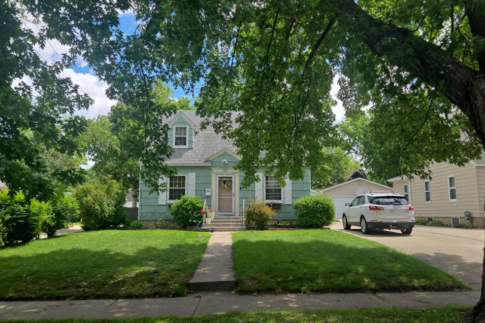 609 11th St S Benson, MN 56215, Swift County