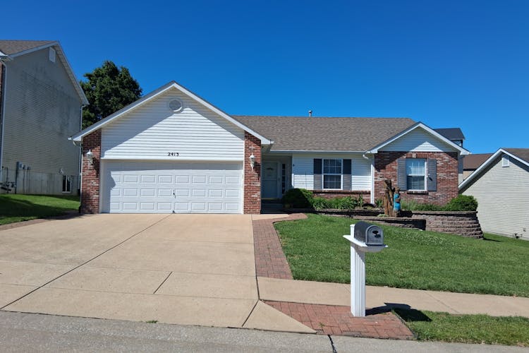 2413 Rosswood Ln Arnold, MO 63010, Jefferson County