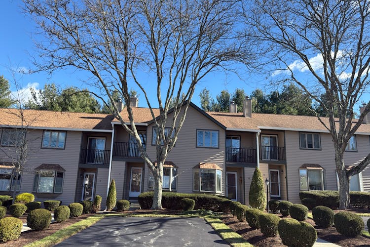 4e Tamarac Drive, Unit B5, Tamarac Condominium Smithfield, RI 02828, Providence County