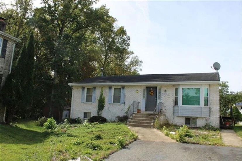 12113 Birchview Dr