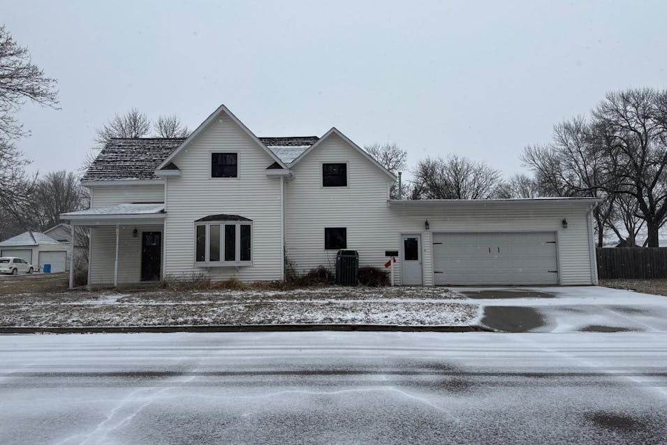 812 E 10th St Dell Rapids, SD 57022, Minnehaha County